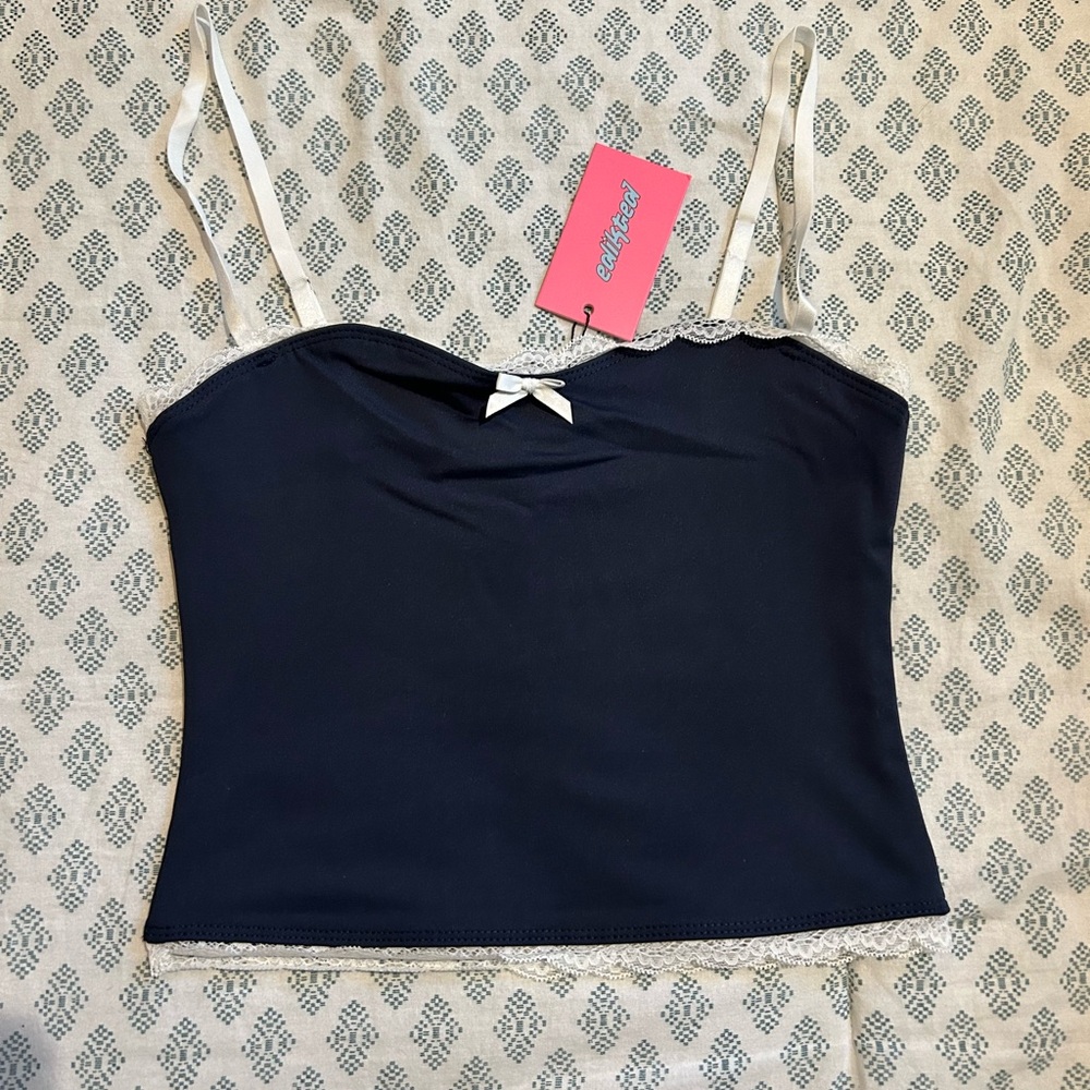 Pacsun Edikteded navy tank w white details